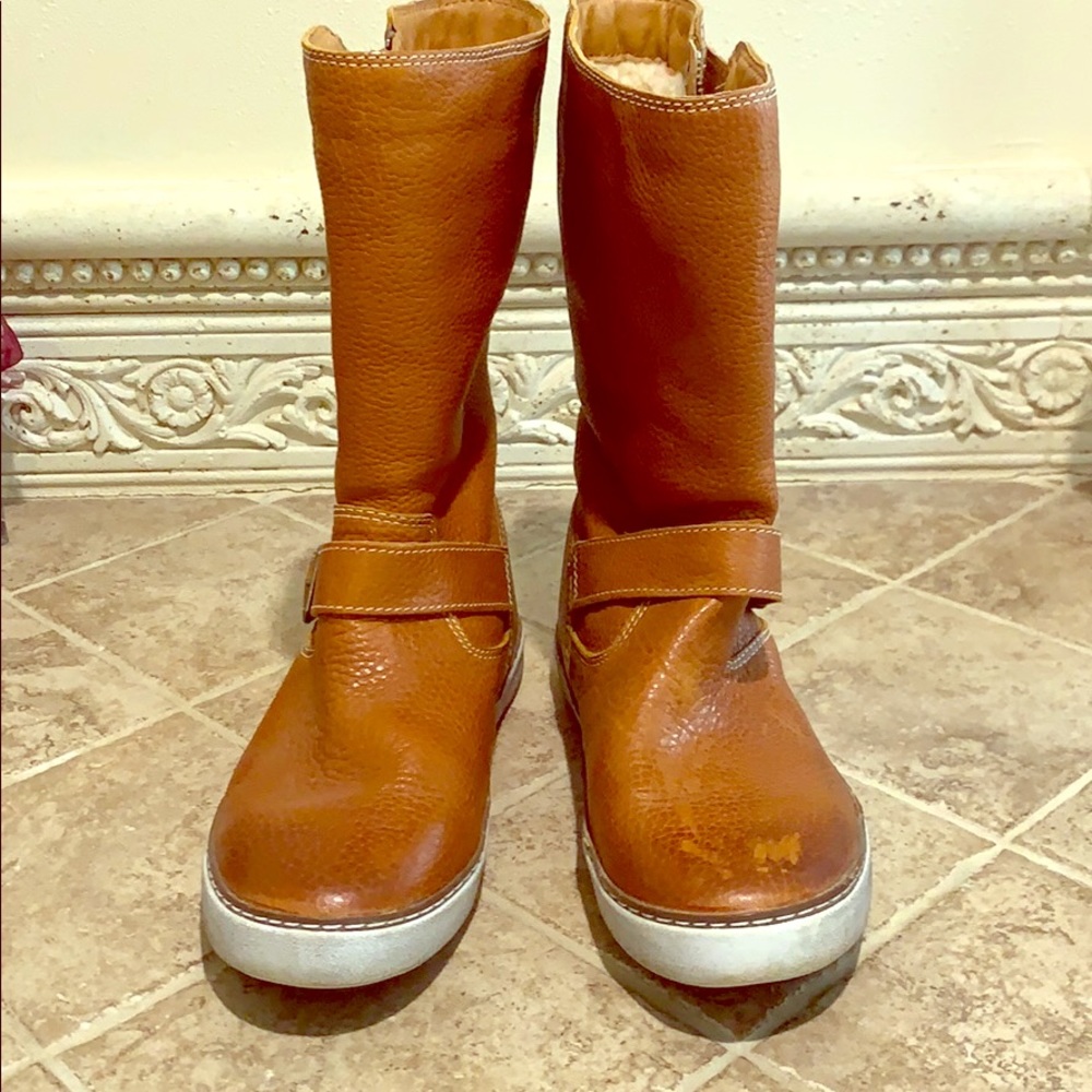 UGG Andra Sneaker Boot Brandy Color